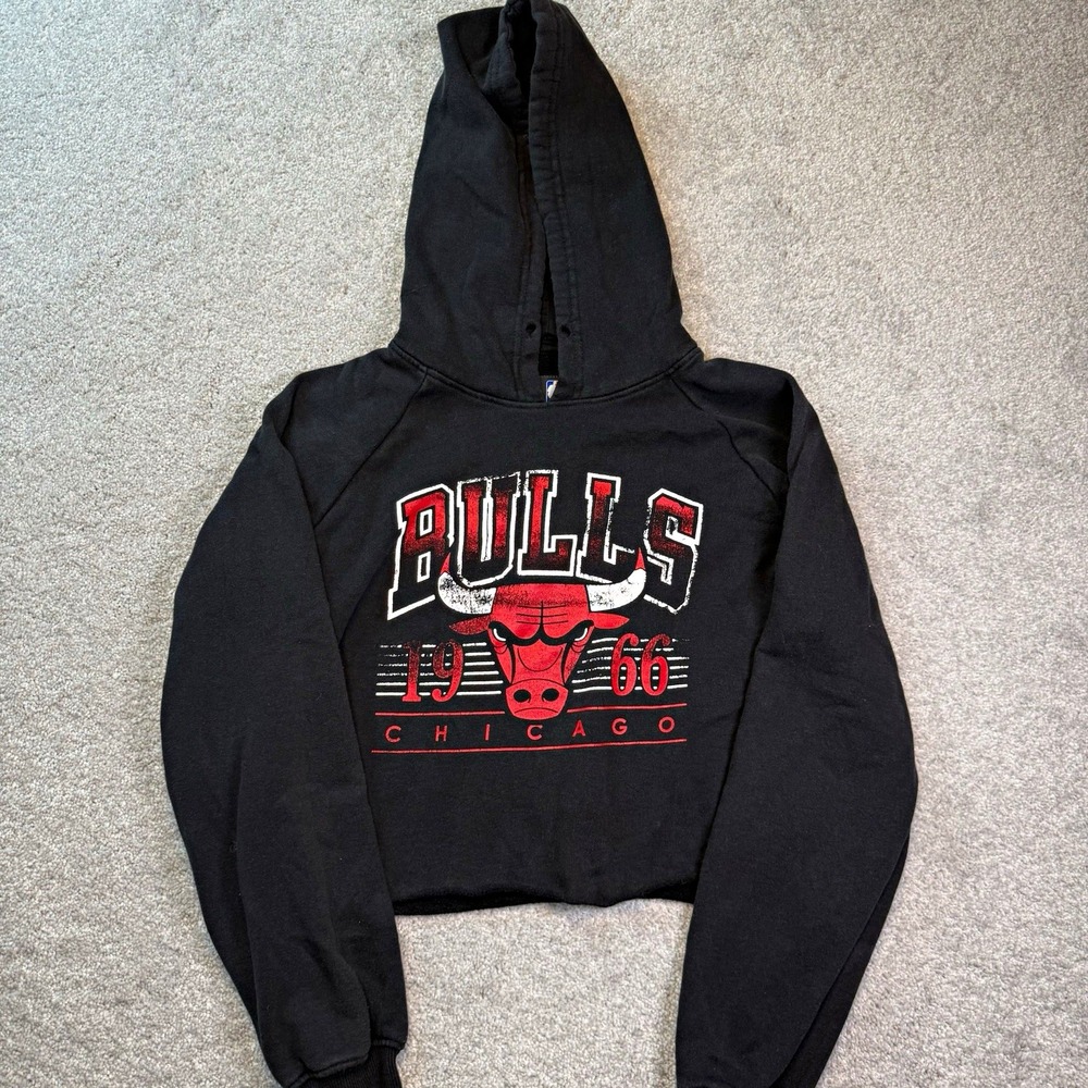 NBA Chicago Bulls Cropped Hoodie Womens Small Black Pullover Sweatshirt 1966